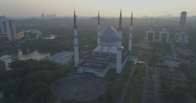 Aerial video of Sultan salahuddin abdul aziz shah mosque (The blue mosque), Kuala Lumpur Malaysia
