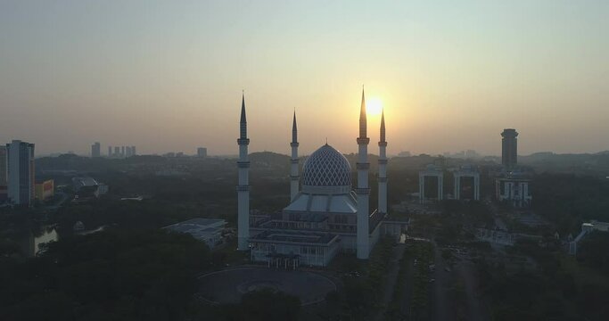 Aerial video of Sultan salahuddin abdul aziz shah mosque (The blue mosque), Kuala Lumpur Malaysia