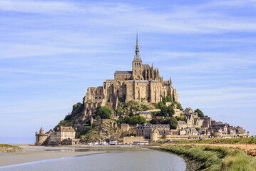 Fototapeta na wymiar Mount saint Michael in Normandy, France