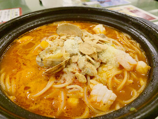 イタリア料理パスタ　ボンゴレロッソ