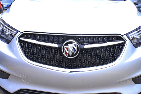 Buick emblem shot closeup on the grill,