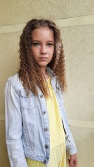  girl with curly hair