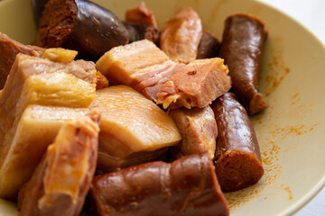 Approach to the meats of a bean stew. Typical food of Asturias.