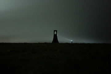 暗闇の塔