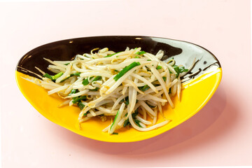 もやしとニラの炒めもの