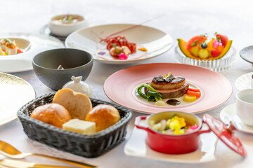 レストランのコース料理
