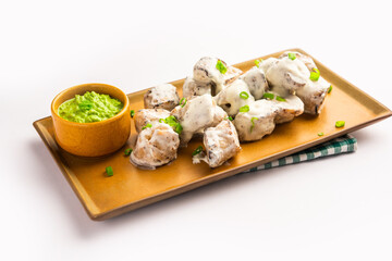 vegetarian soya malai chap made using soya chaap with white creamy gravy