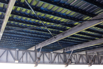 Stadium roof cantilever steel beam structure.	
