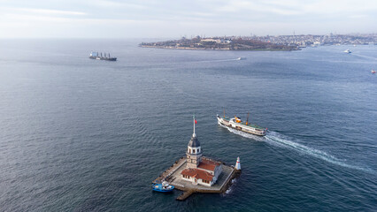Fototapeta premium Aerial Drone View of Maiden's Tower in Uskudar Istanbul - Kiz Kulesi, Turkey