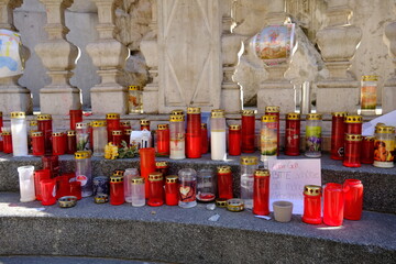 Gedenkkerzen in der Innenstadt