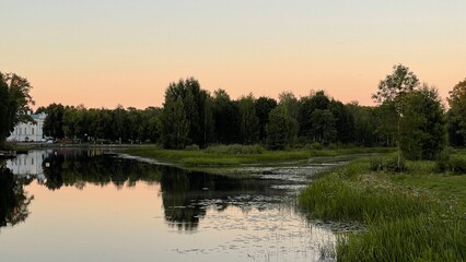 Fototapeta na wymiar Sunset over the river