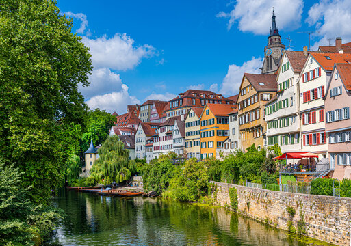 The H&ouml;lderlin Tower on the historic old town bank of the Neckar River in T&uuml;bingen