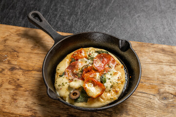 ミックスピザ　Italian delicious food mixture pizza