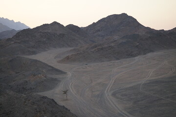 Bergige Wüste in Ägypten