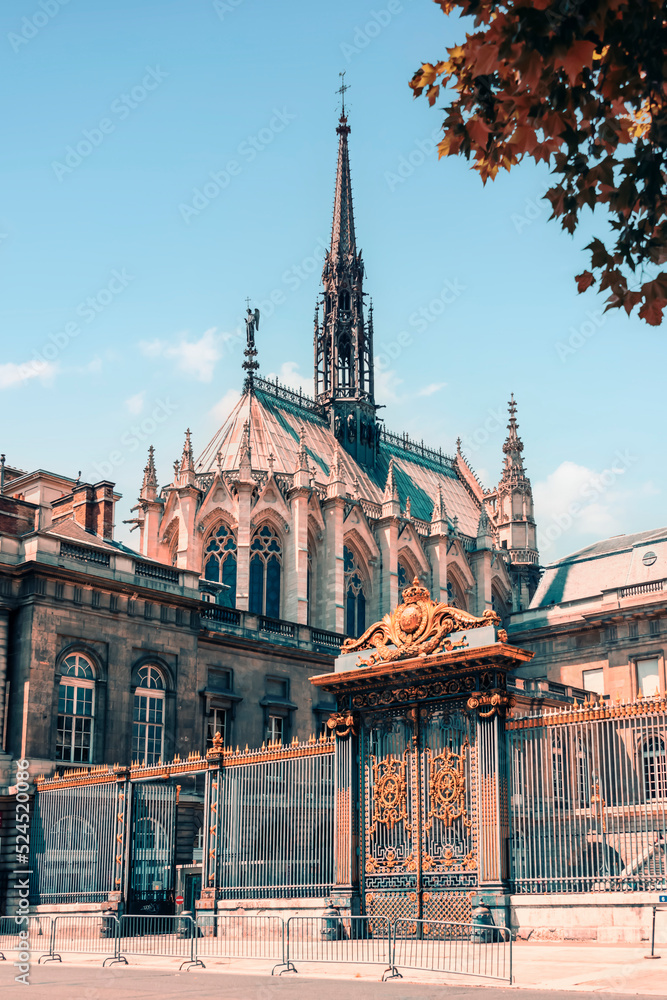 Wall mural Sainte Chapelle Church in Paris