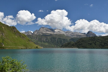 Fototapeta na wymiar Panorama di lago di Montagna, Morasco, Piemonte, Italia Mountain lake, Morasco Piedmont Italy