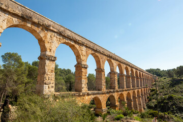 Acueducto antiguo romano - obrazy, fototapety, plakaty