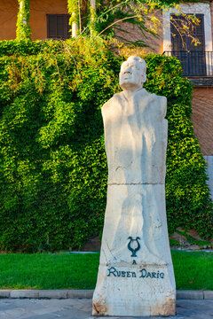 Ruben Dario sculpture in Palma