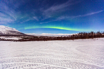 Aurora boreale in Lapponia ad Abisko.Luci nel cielo nella fredda notte polare