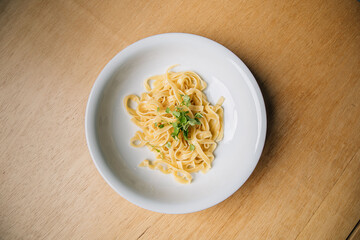 spaghetti with pesto sauce