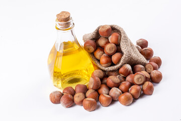 Shelled hazelnuts and hazelnut oil