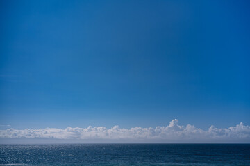 夏雲と青空と海と