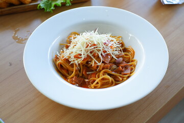 spaghetti with cheese