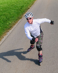 Sportlich und dynamisch unterwegs auf Rollen