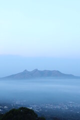 Obraz premium mountain in cloudbeds on sunrise 