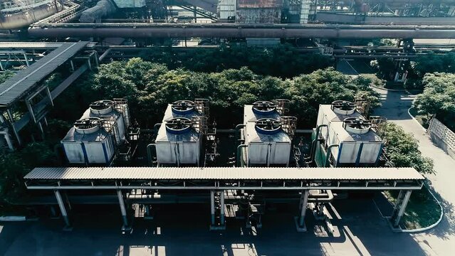 The&nbsp;cooling tower systems&nbsp;are being used for process&nbsp;cooling.&nbsp;heat exchanger in which air and water to decrease temperature for heavy industrial