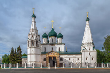 Fototapeta na wymiar Church of Elijah the Prophet, Yaroslavl, Russia