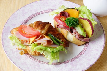 クロワッサンサンド　フランスパンサンド