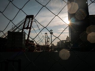 夕陽に照らされた街並み