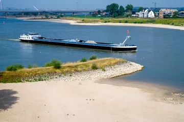 Foto auf Leinwand Low water level river Waal    Lage waterstand river de Waal Nijmegen, Gelderland province, The Netherlands © Holland-PhotostockNL