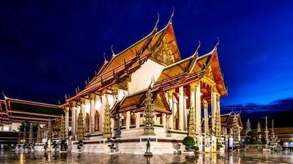 Obraz premium Landmark Wat Suthat Buddhist Temple in Bangkok Thailand