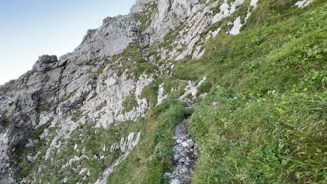 In der Schweiz am S&auml;ntis