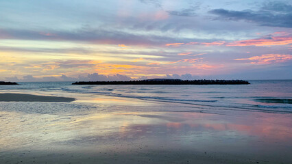 福岡市東区の綺麗な海辺を散歩