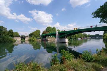 Fototapeta na wymiar Maisons-Alfort bridge and Marne river in Grand Paris area