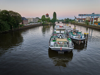 Frachter im Oldenburger Hafen