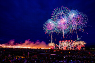 長岡大花火大会2022年-オープニングスターマイン＋ナイアガラ