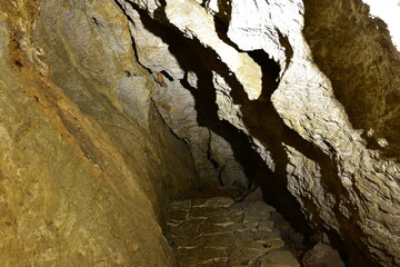Jaskinia na Kadzielni, Kielce, podziemia, trasa turystyczna - obrazy, fototapety, plakaty