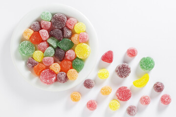 Fruit gum coated with sugar
