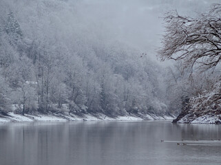 Lac sous la neige - Aveyron
