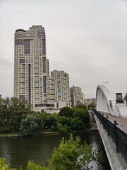 Fototapeta premium The black-and-white perspective of the Khoroshevsky Bridge