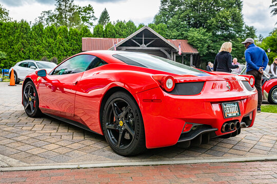 2013 Ferrari 458 Italia Coupe