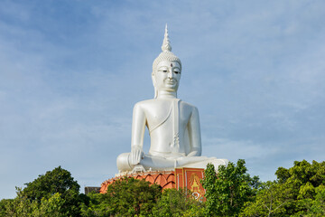 Obraz premium Giant Buddha in the Temple Wat Phu Manorom, Mukdahan province, Thailand.