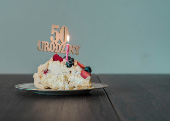 ciasto, tort, kawałek tortu, owoce, krem, beza,  © siwyk