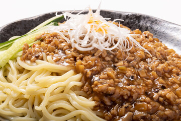 ジャージャー麺