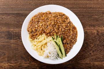 ジャージャー麺