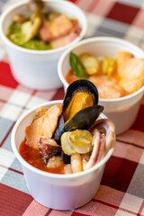 テイクアウト用のパスタソース